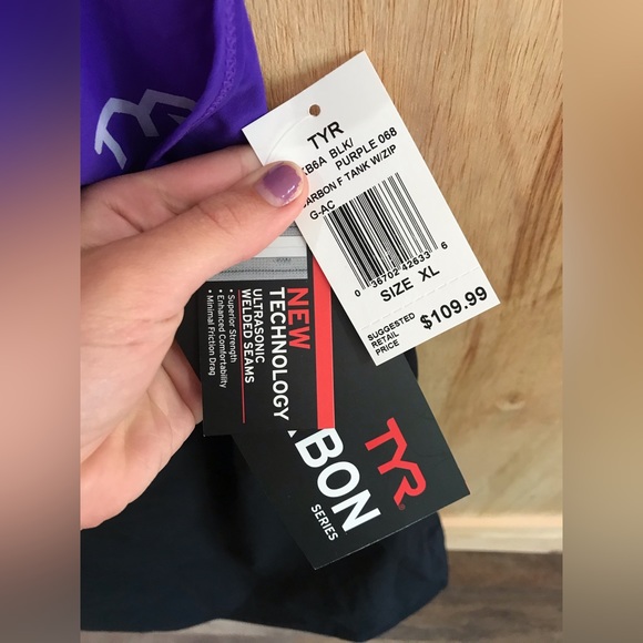 TYR Carbon Series NWT Tank top Size XL - Picture 6 of 7